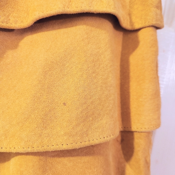 Danier Leather Suede Yellow Skirt Size 16 - Picture 3 of 5